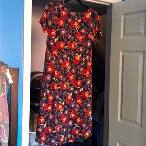 New with tags floral Carly